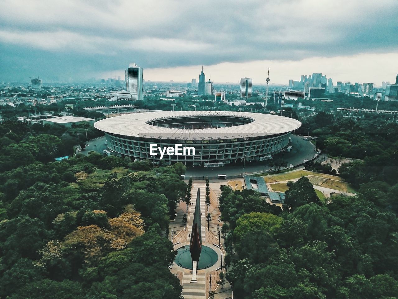 HIGH ANGLE VIEW OF BUILDINGS AGAINST SKY