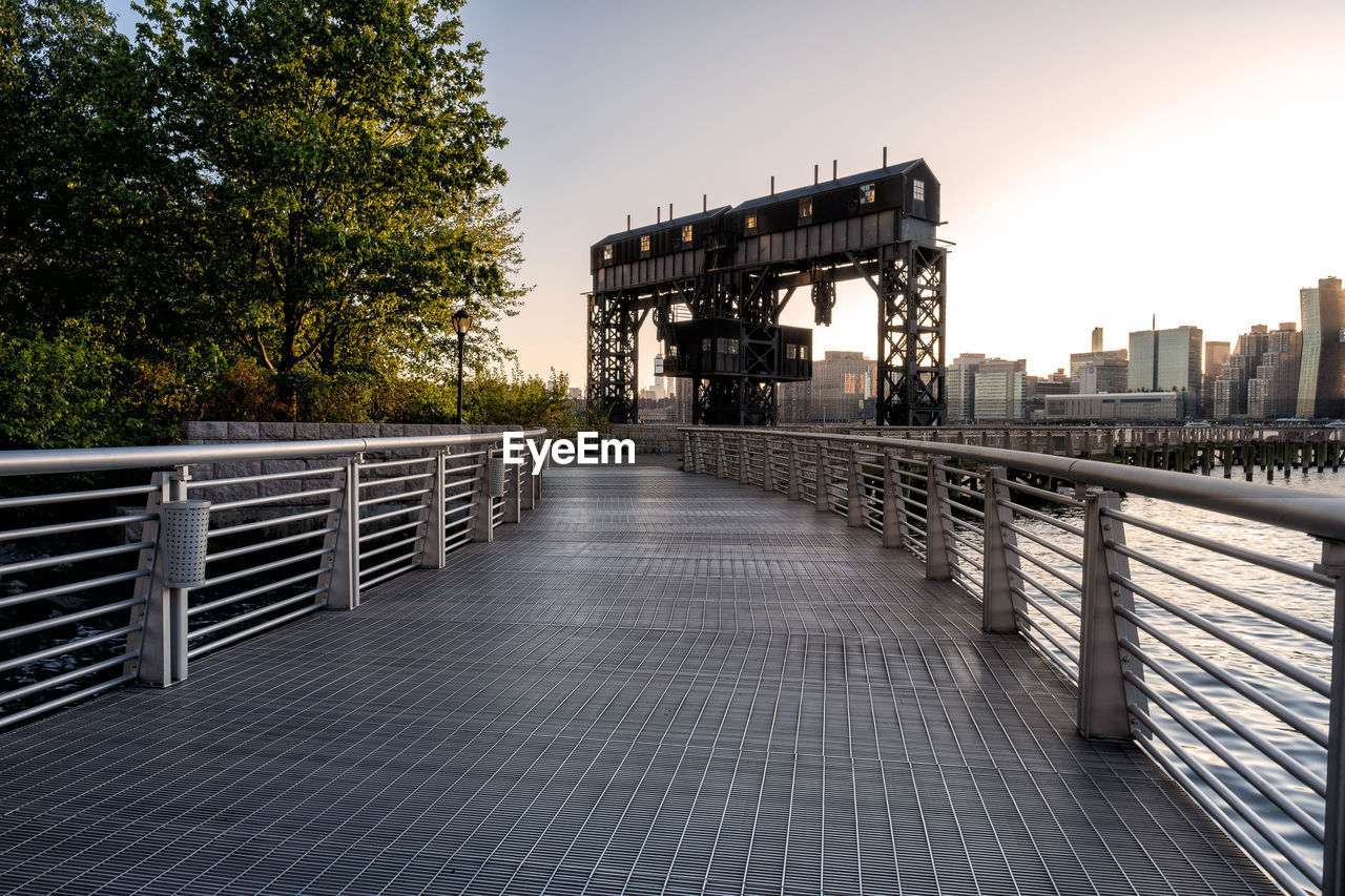 VIEW OF BRIDGE AGAINST SKY