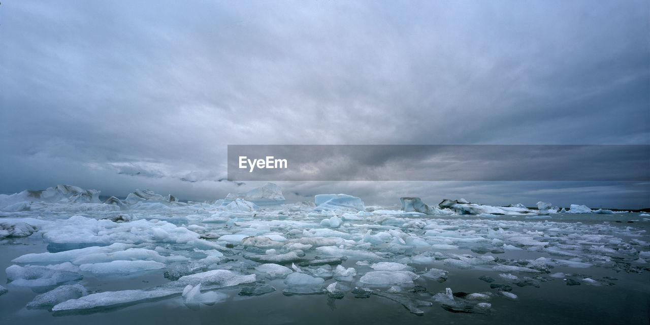 The glacier lagoon jokulsarlon in south east iceland