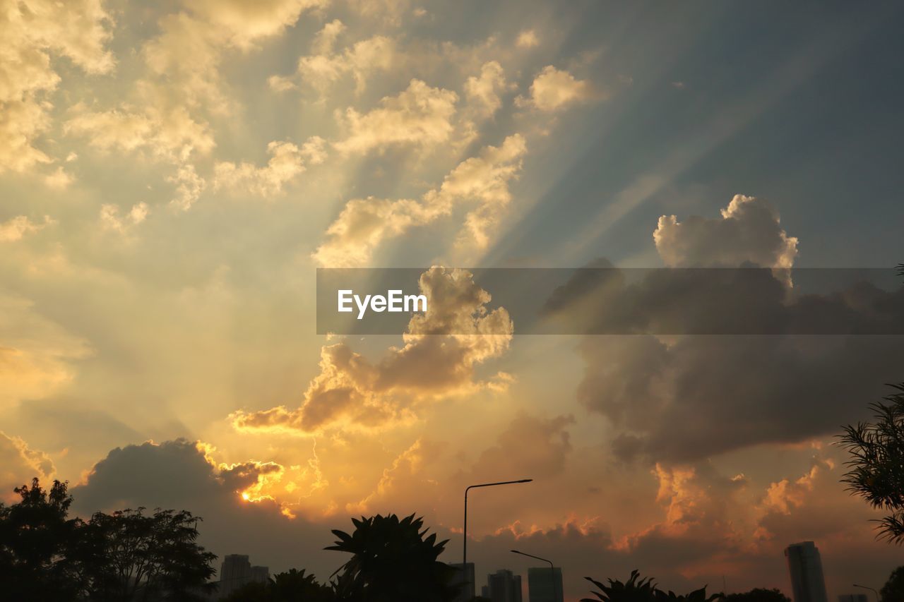 LOW ANGLE VIEW OF SKY DURING SUNSET