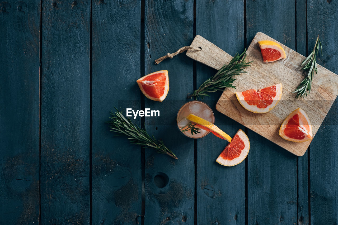 Directly above shot of grapefruits on table