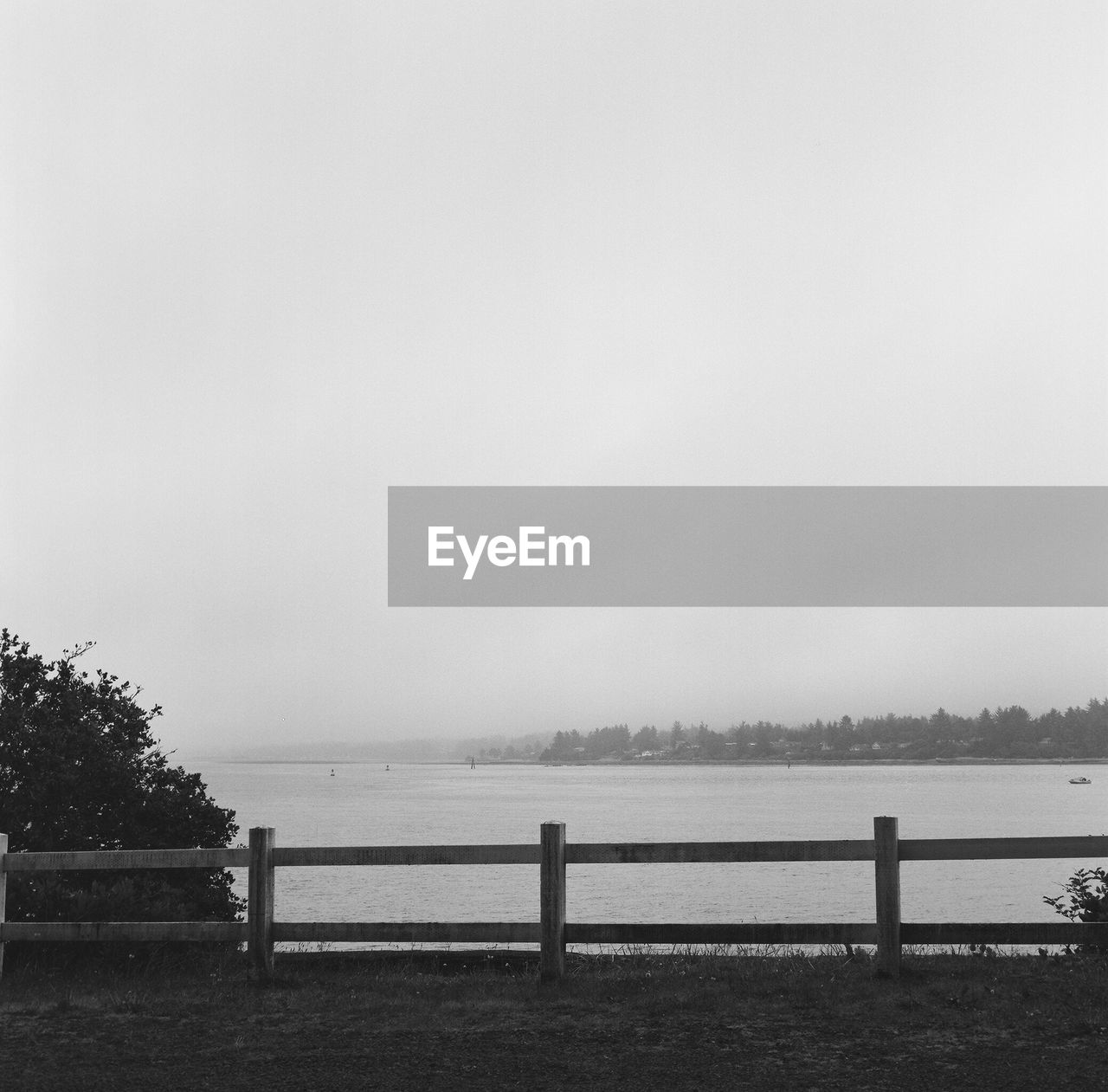 VIEW OF SEA AGAINST CLEAR SKY