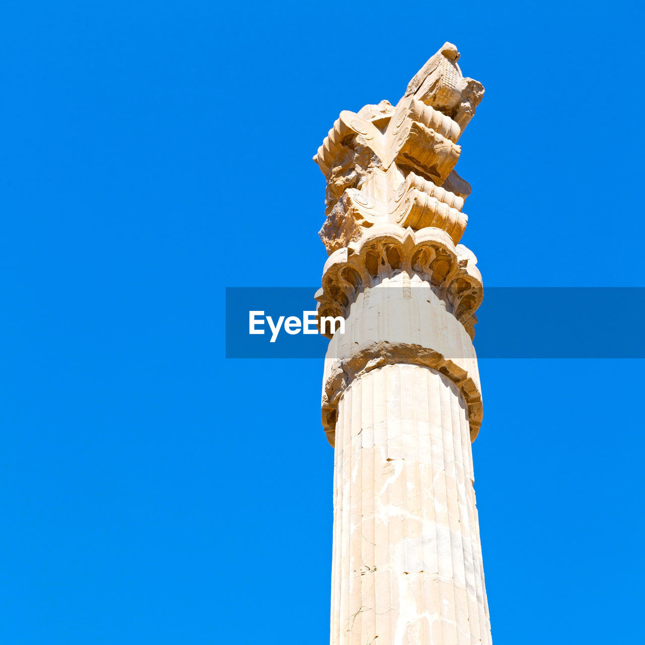 LOW ANGLE VIEW OF MONUMENT