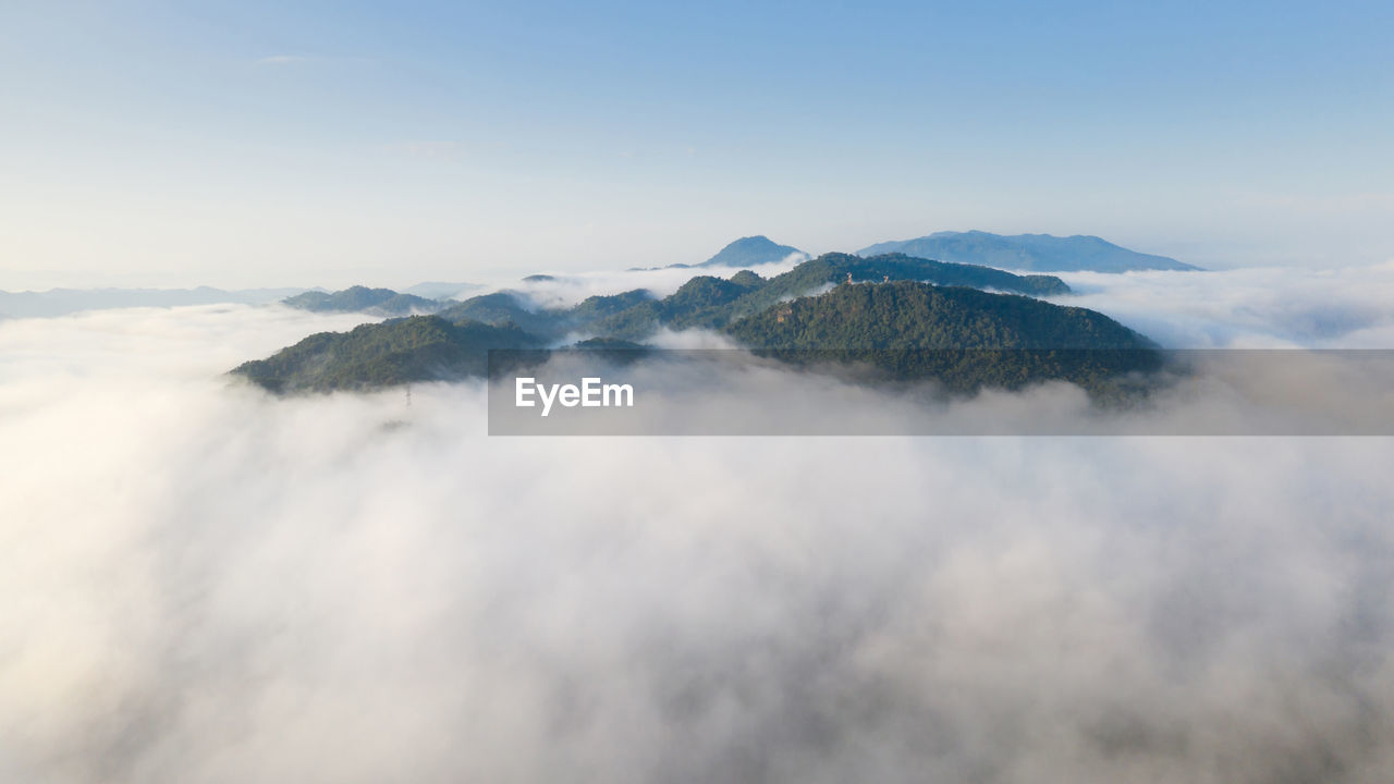 SCENIC VIEW OF CLOUDSCAPE AGAINST SKY