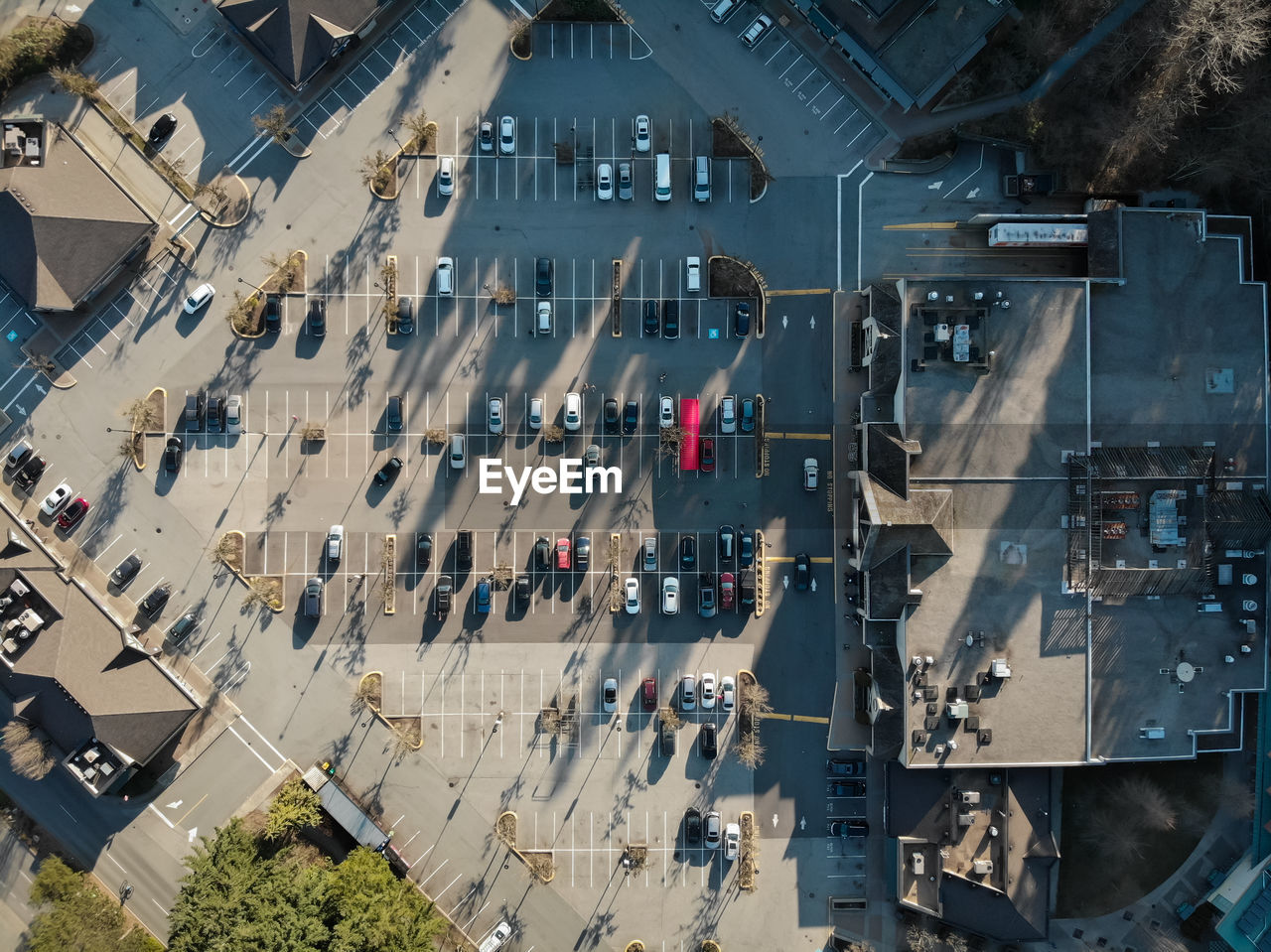 HIGH ANGLE VIEW OF CARS ON ROAD