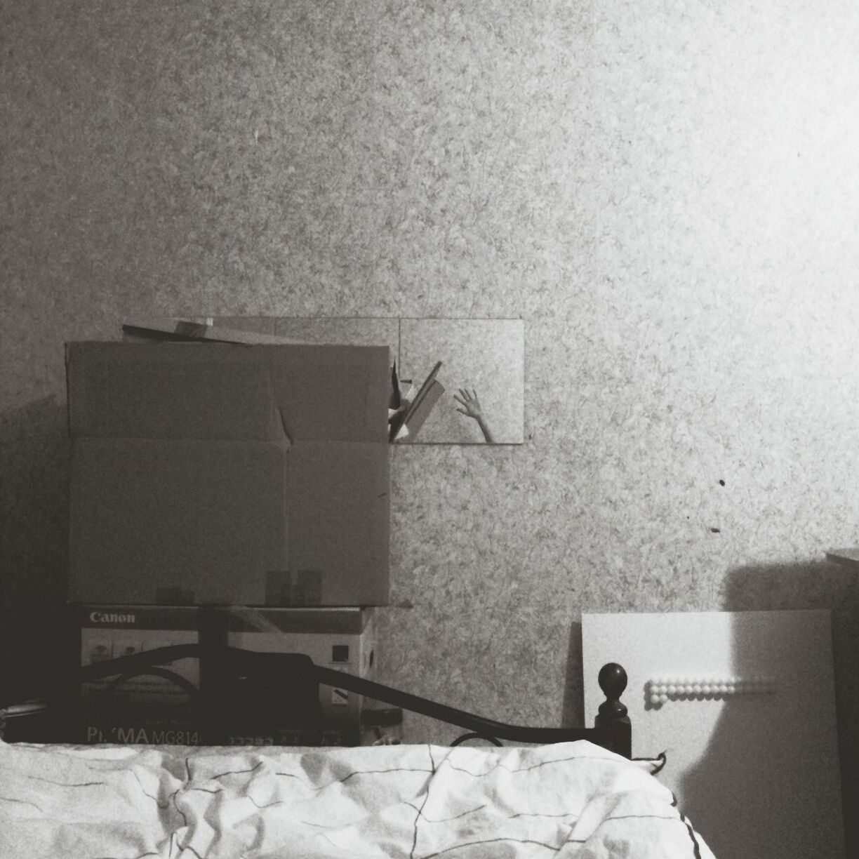 indoors, bed, bedroom, home interior, hospital, no people, technology, day