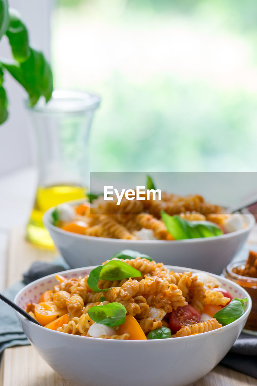 CLOSE-UP OF MEAL SERVED IN BOWL