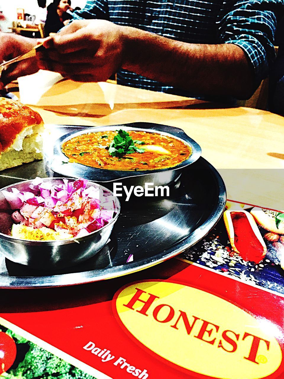 CLOSE-UP OF FOOD ON TABLE