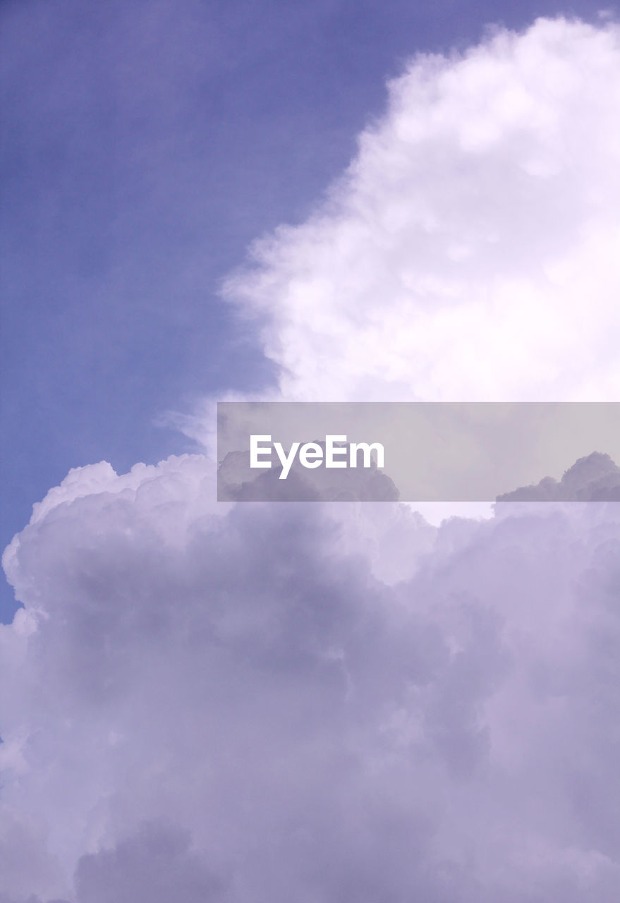 LOW ANGLE VIEW OF CLOUDSCAPE AGAINST SKY