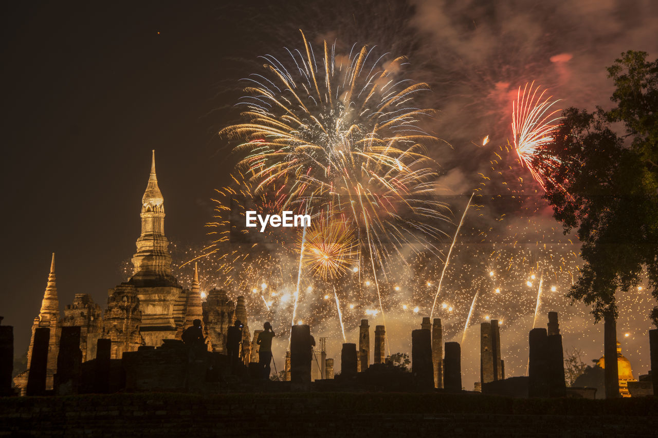 FIREWORK DISPLAY AT NIGHT