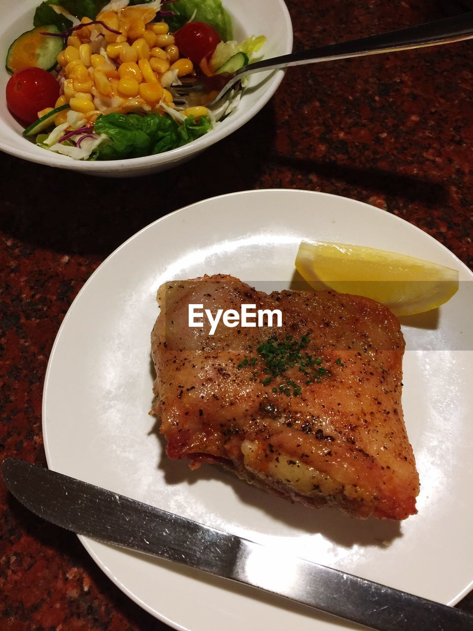 CLOSE-UP OF FOOD ON TABLE