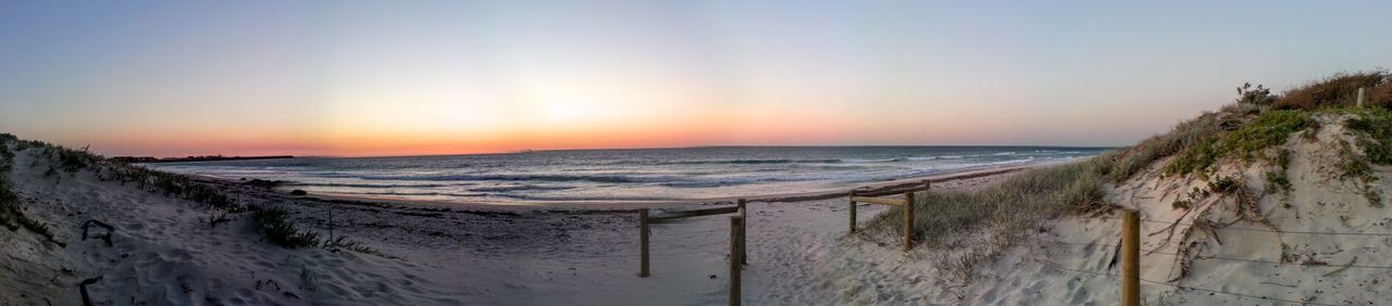 PANORAMIC VIEW OF BEACH AGAINST SKY