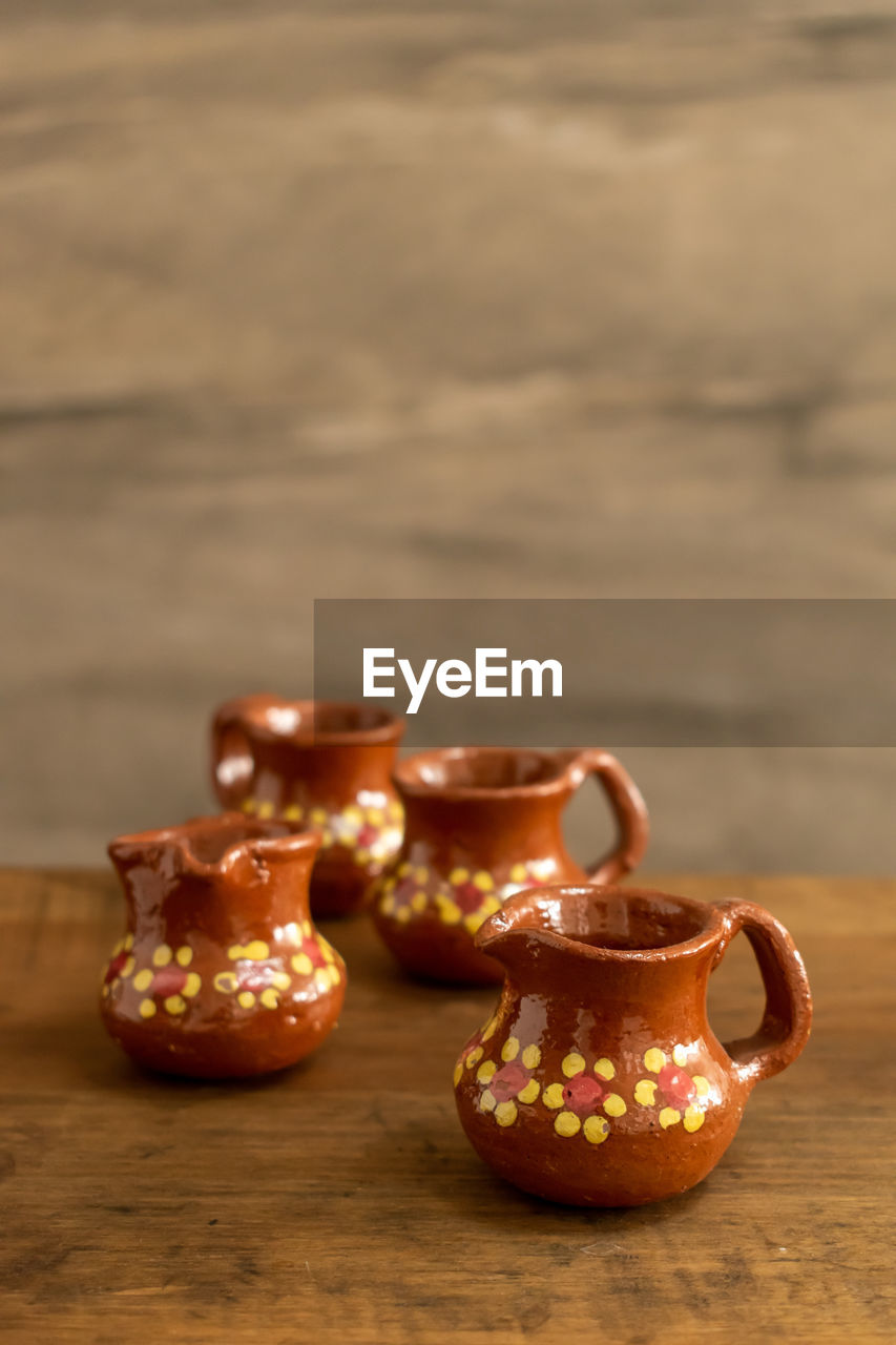 CLOSE-UP OF TEA ON TABLE