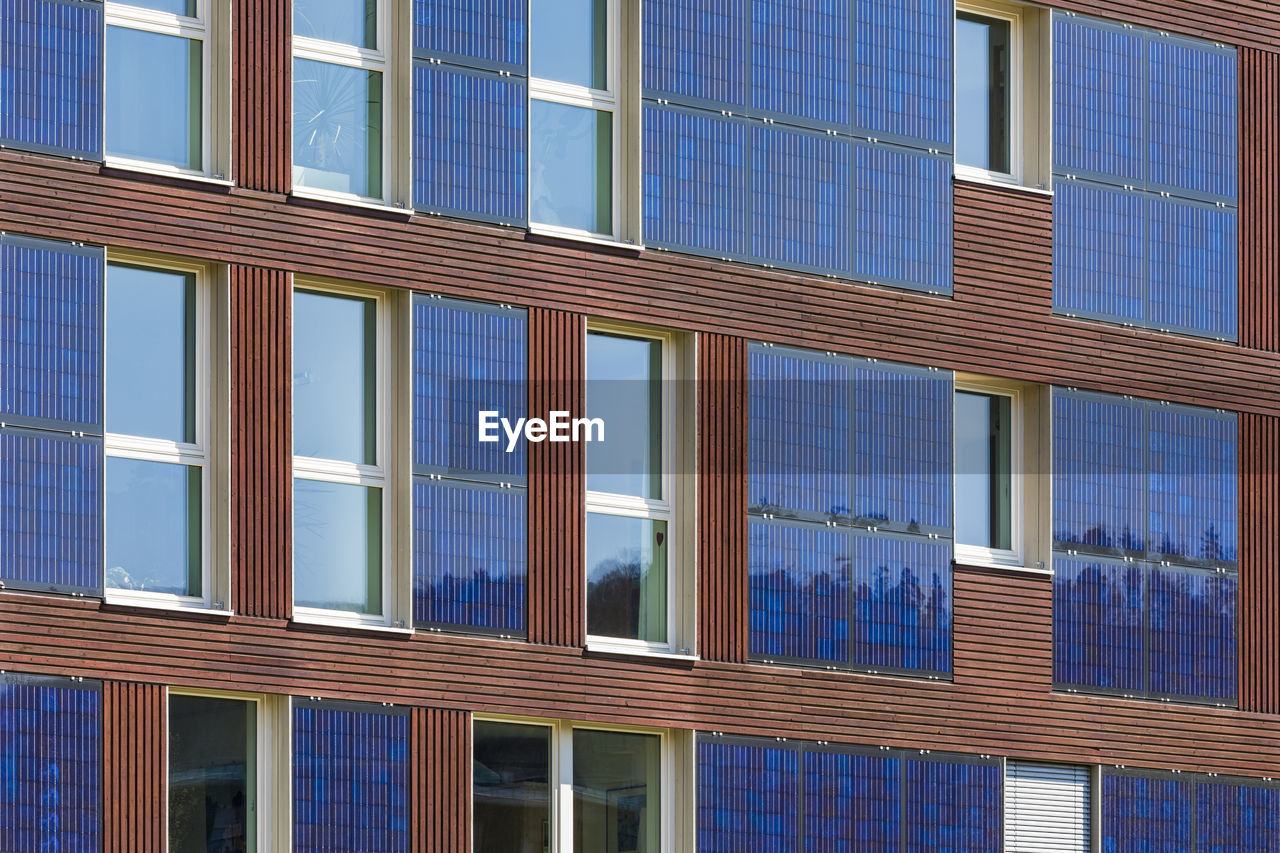 Germany, tuebingen, muehlenviertel, close-up of modern residential zero-energy house