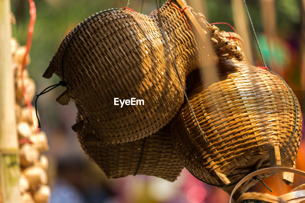 CLOSE-UP VIEW OF BASKET