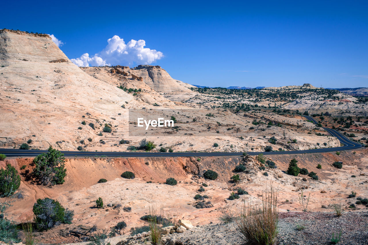 SCENIC VIEW OF ROCKY MOUNTAIN AGAINST SKY