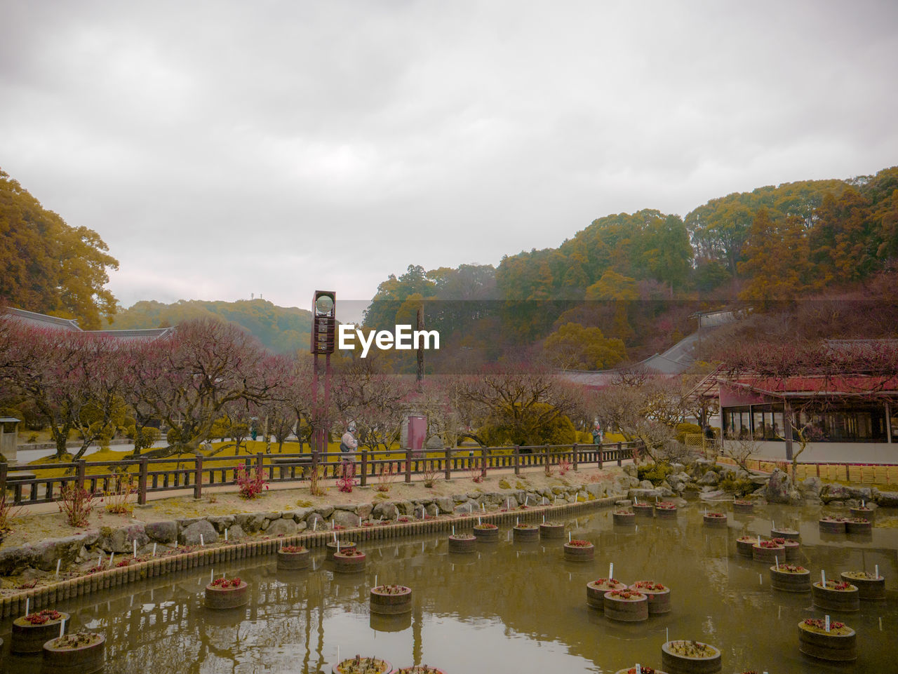 SCENIC VIEW OF RIVER AGAINST SKY