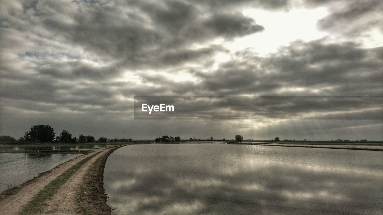 VIEW OF CLOUDY SKY OVER SEA