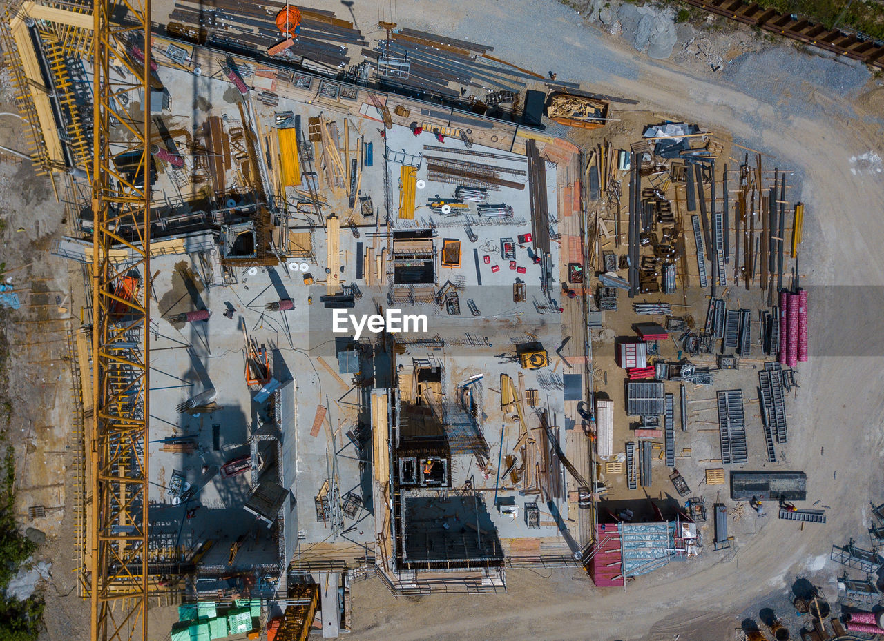 HIGH ANGLE VIEW OF GRAFFITI ON WALL IN KITCHEN