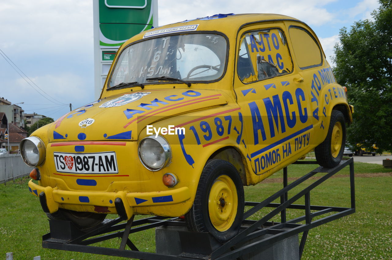 YELLOW CART ON BUS