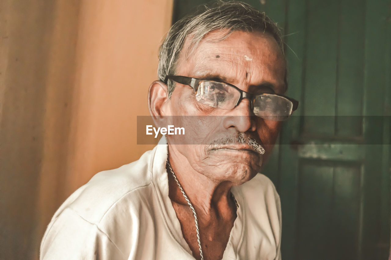 PORTRAIT OF MATURE MAN