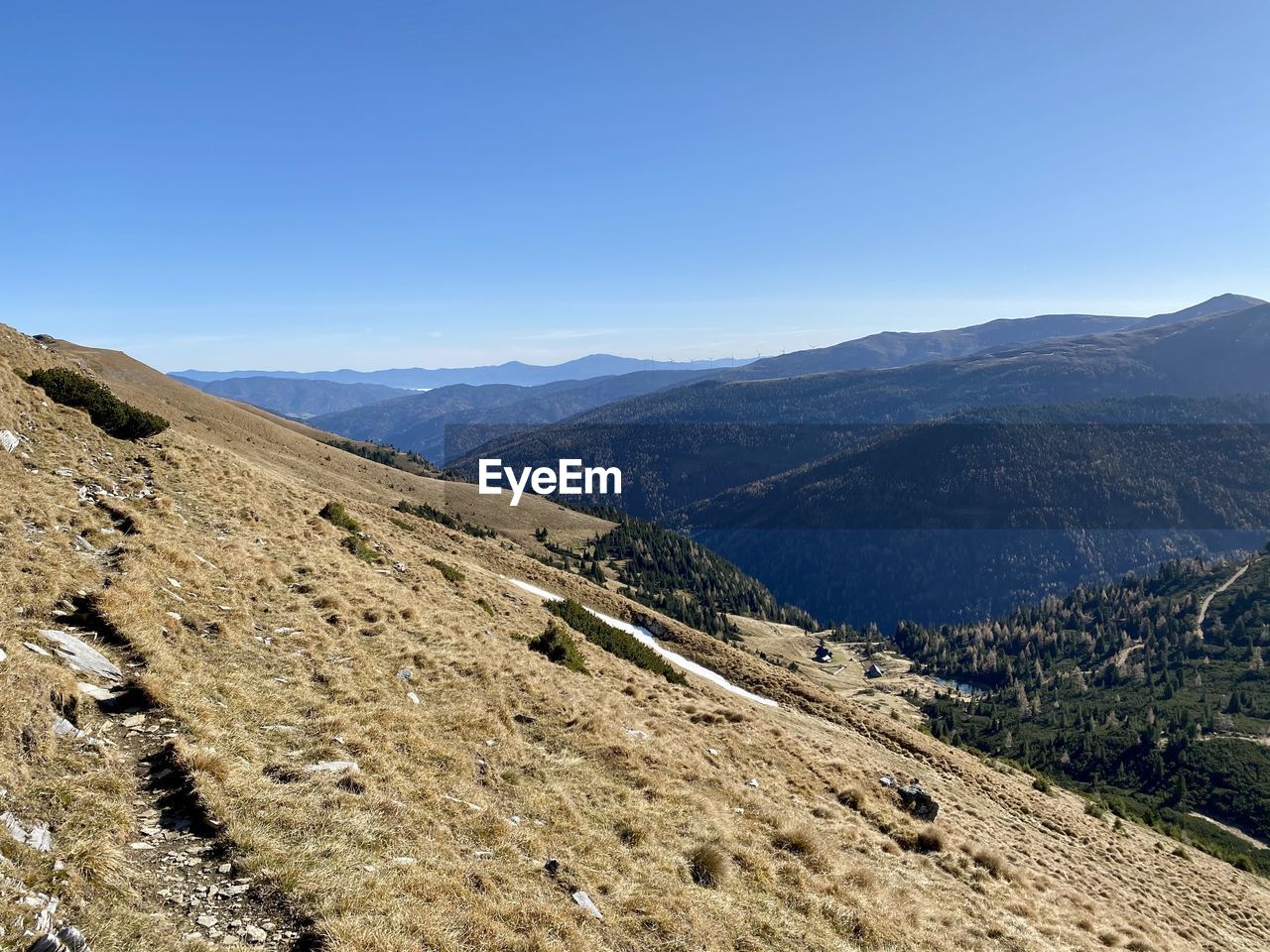 SCENIC VIEW OF MOUNTAIN AGAINST CLEAR BLUE SKY