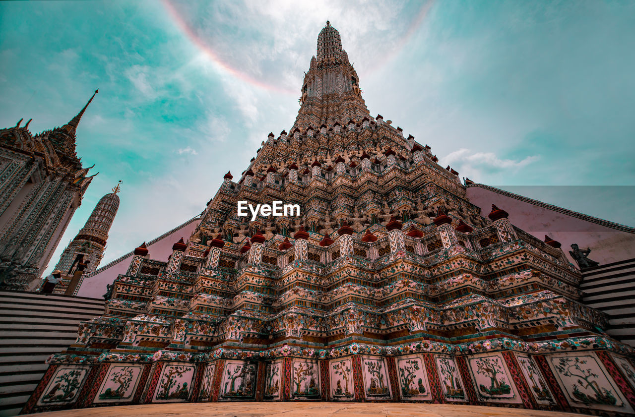 LOW ANGLE VIEW OF TEMPLE AGAINST SKY