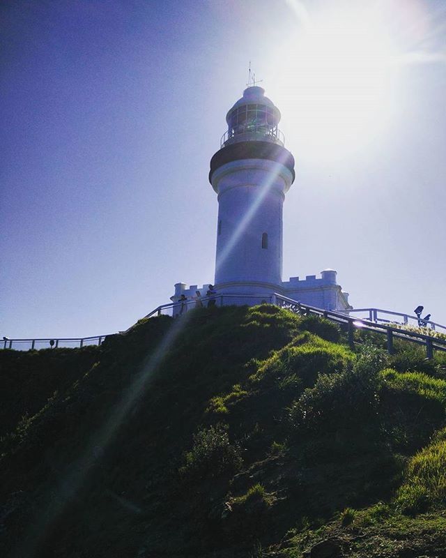 LOW ANGLE VIEW OF LIGHTHOUSE AGAINST SKY