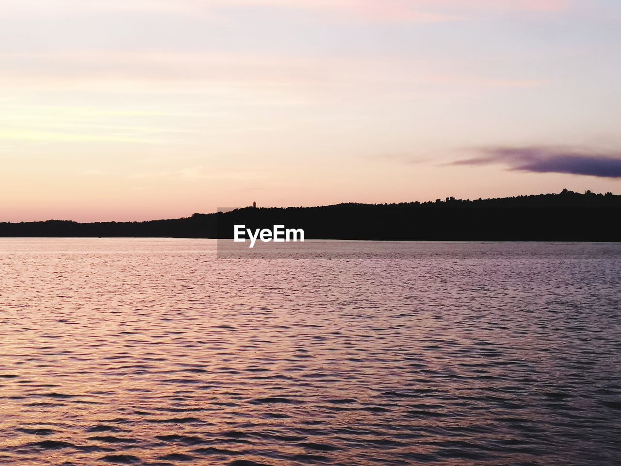 VIEW OF SEA AGAINST SKY DURING SUNSET