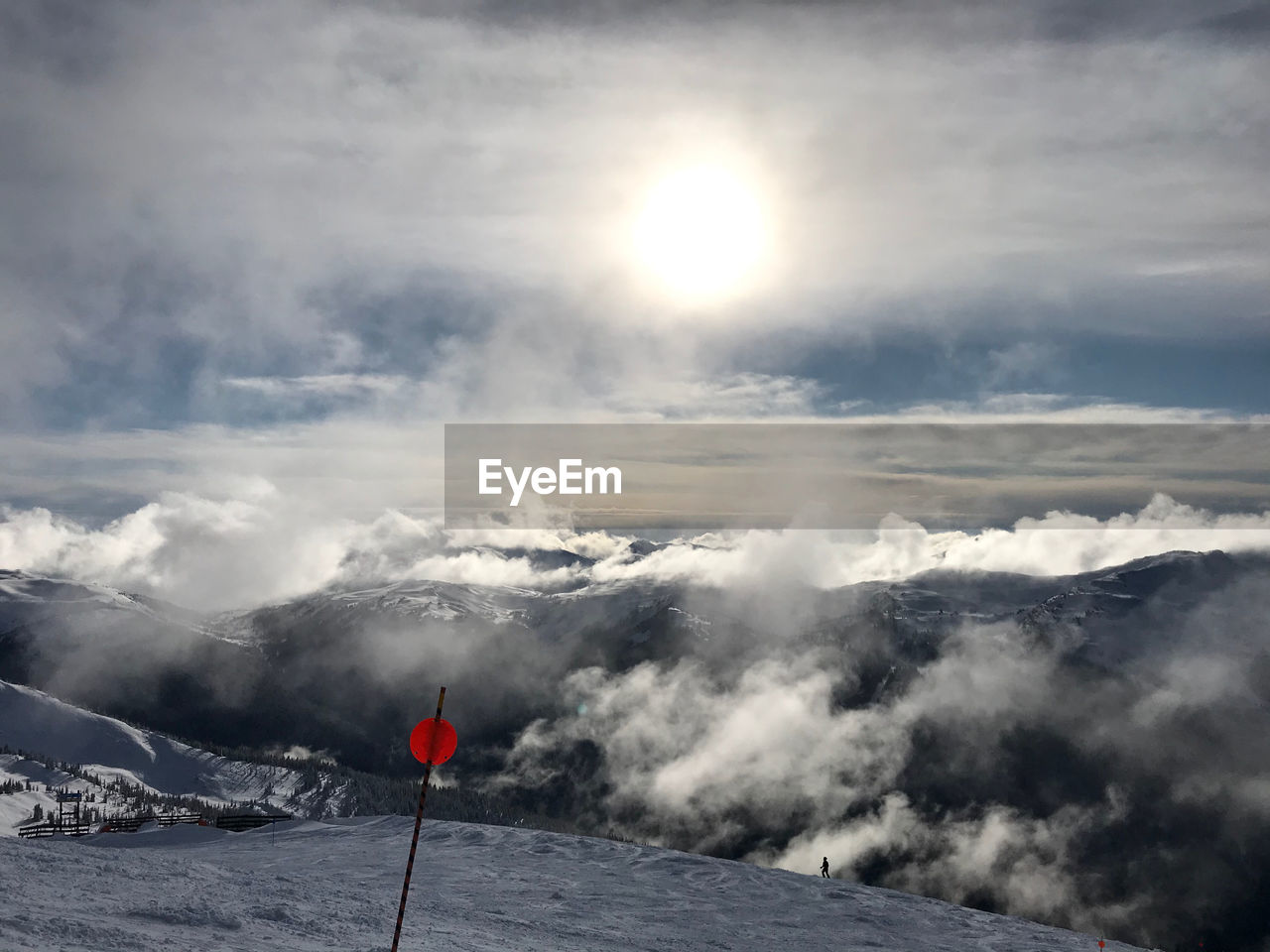 SCENIC VIEW OF MOUNTAIN AGAINST SKY