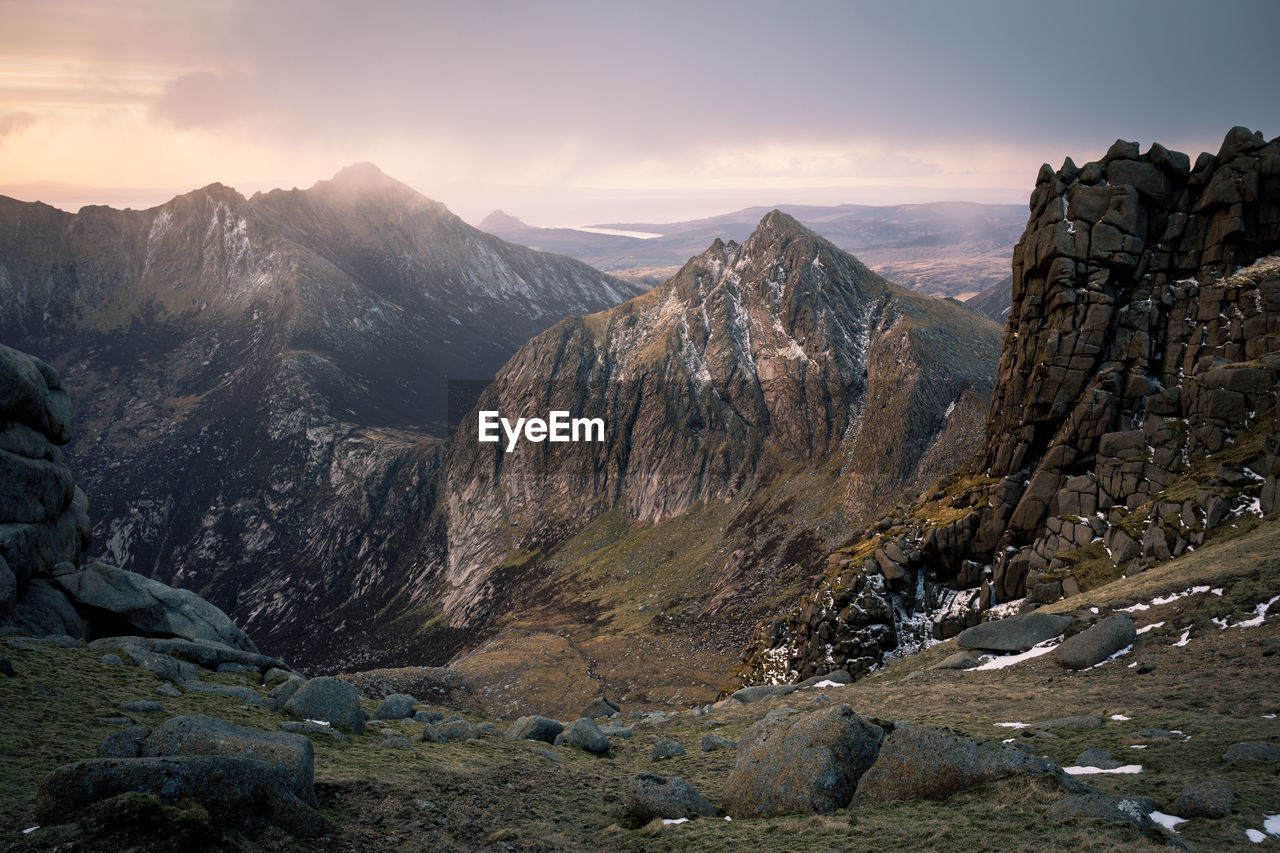 Scenic view of mountains 