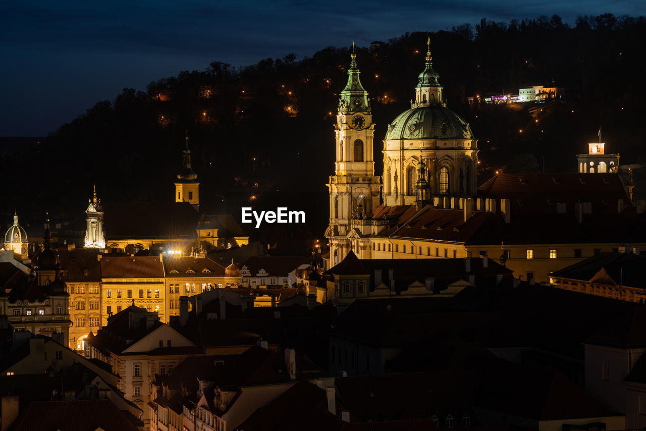 St. nicholas church in prague's mala strana district