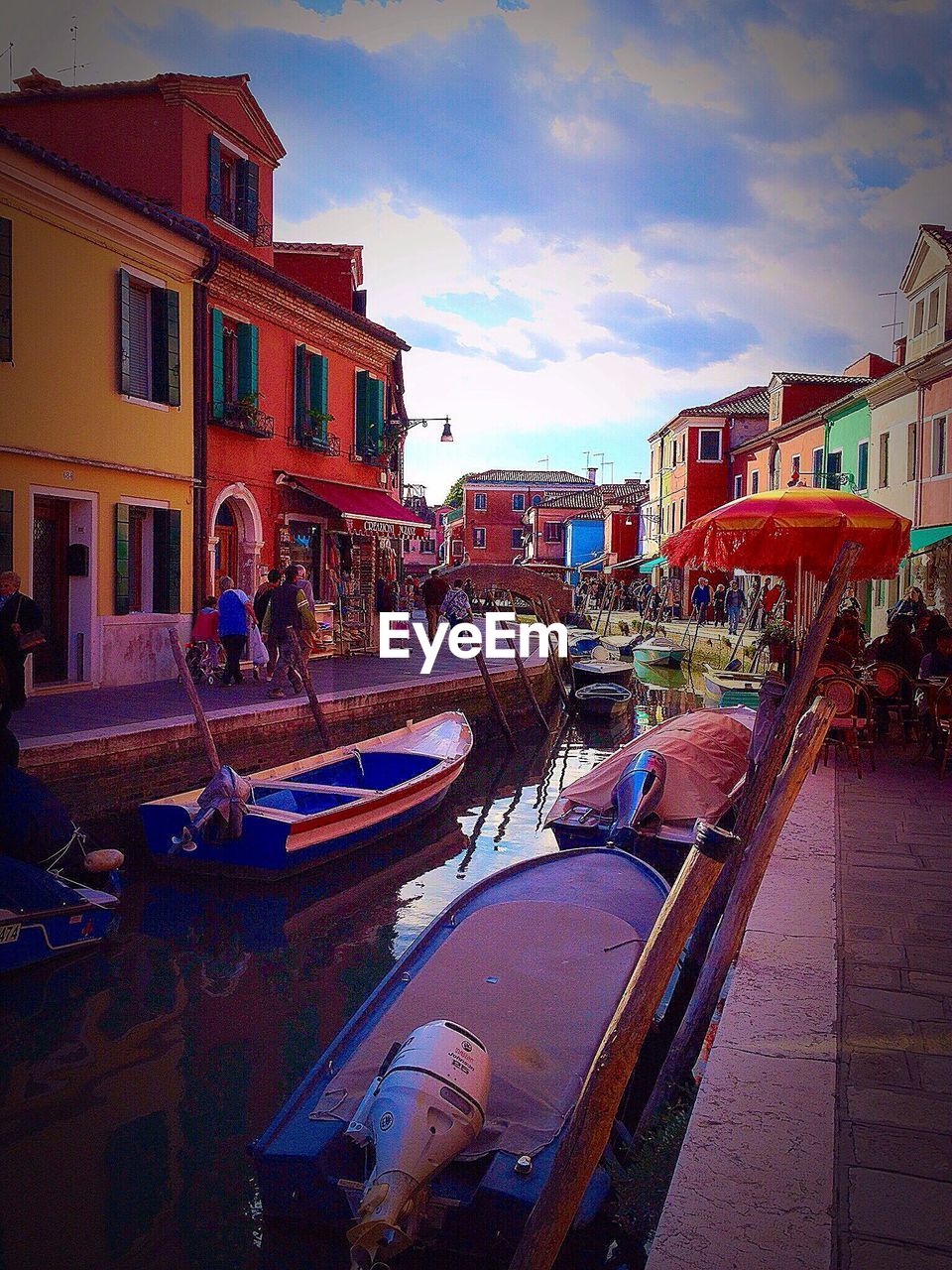 BUILDINGS IN CITY AGAINST SKY