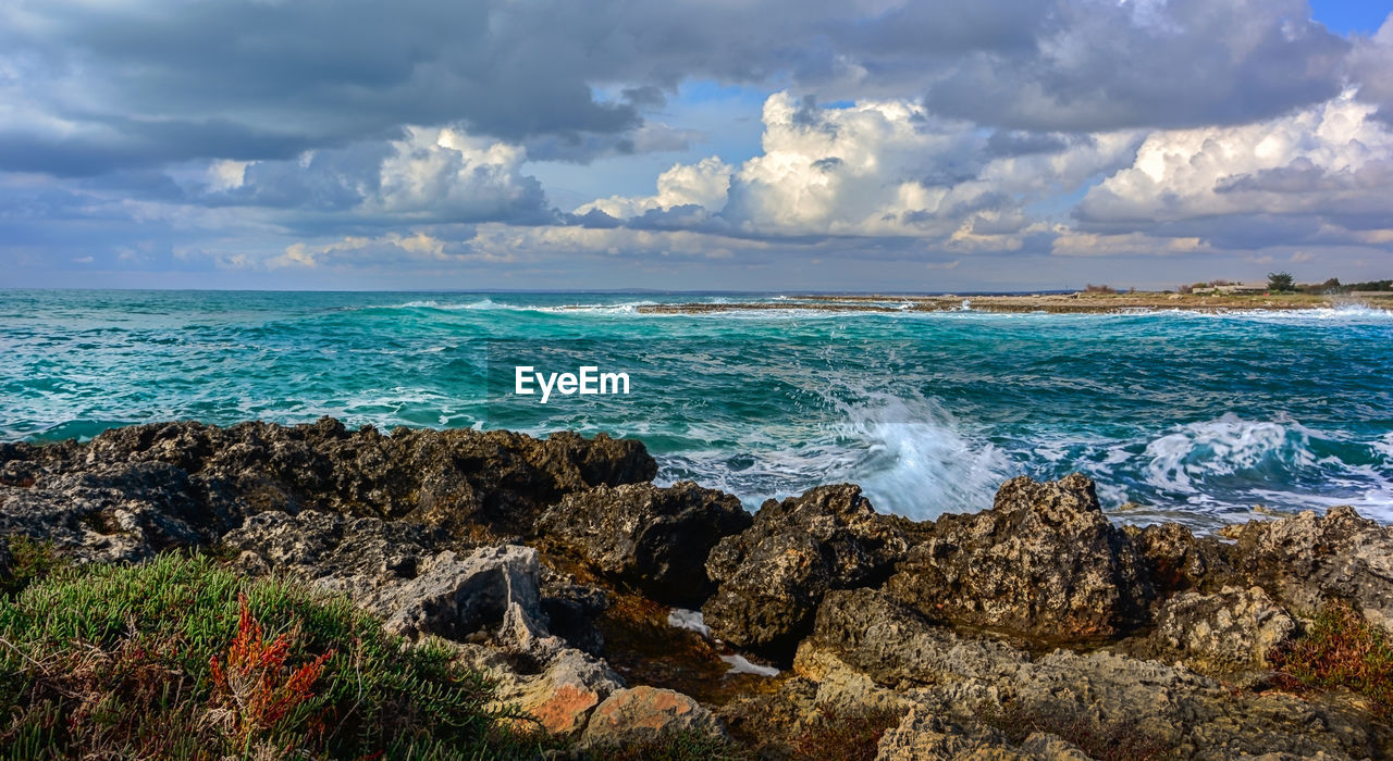 PANORAMIC SHOT OF SEA AGAINST SKY