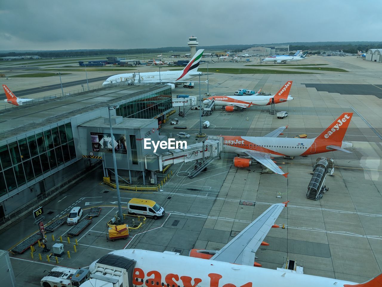 HIGH ANGLE VIEW OF AIRPLANE FLYING IN SKY