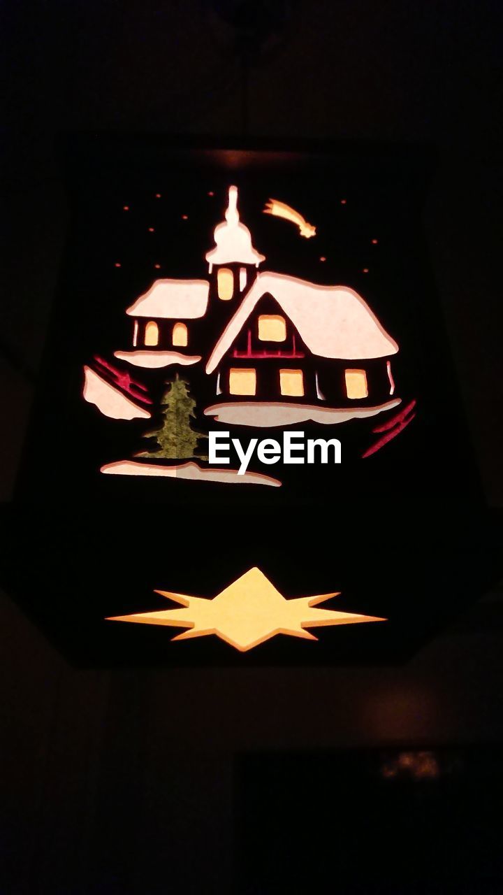 CLOSE-UP OF ILLUMINATED LIGHT PAINTING