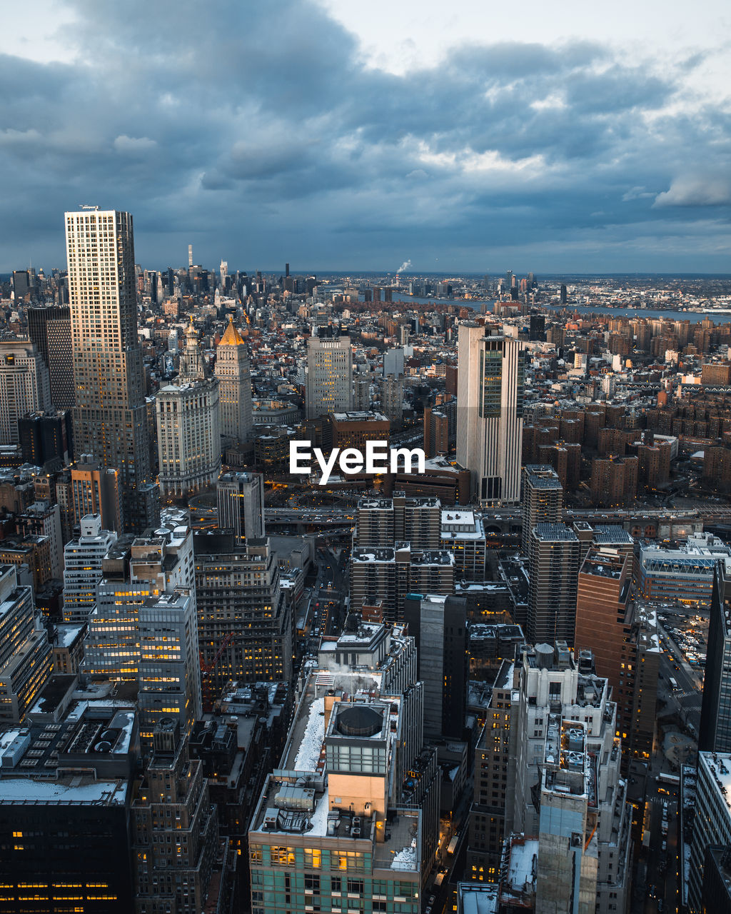 AERIAL VIEW OF MODERN BUILDINGS IN CITY