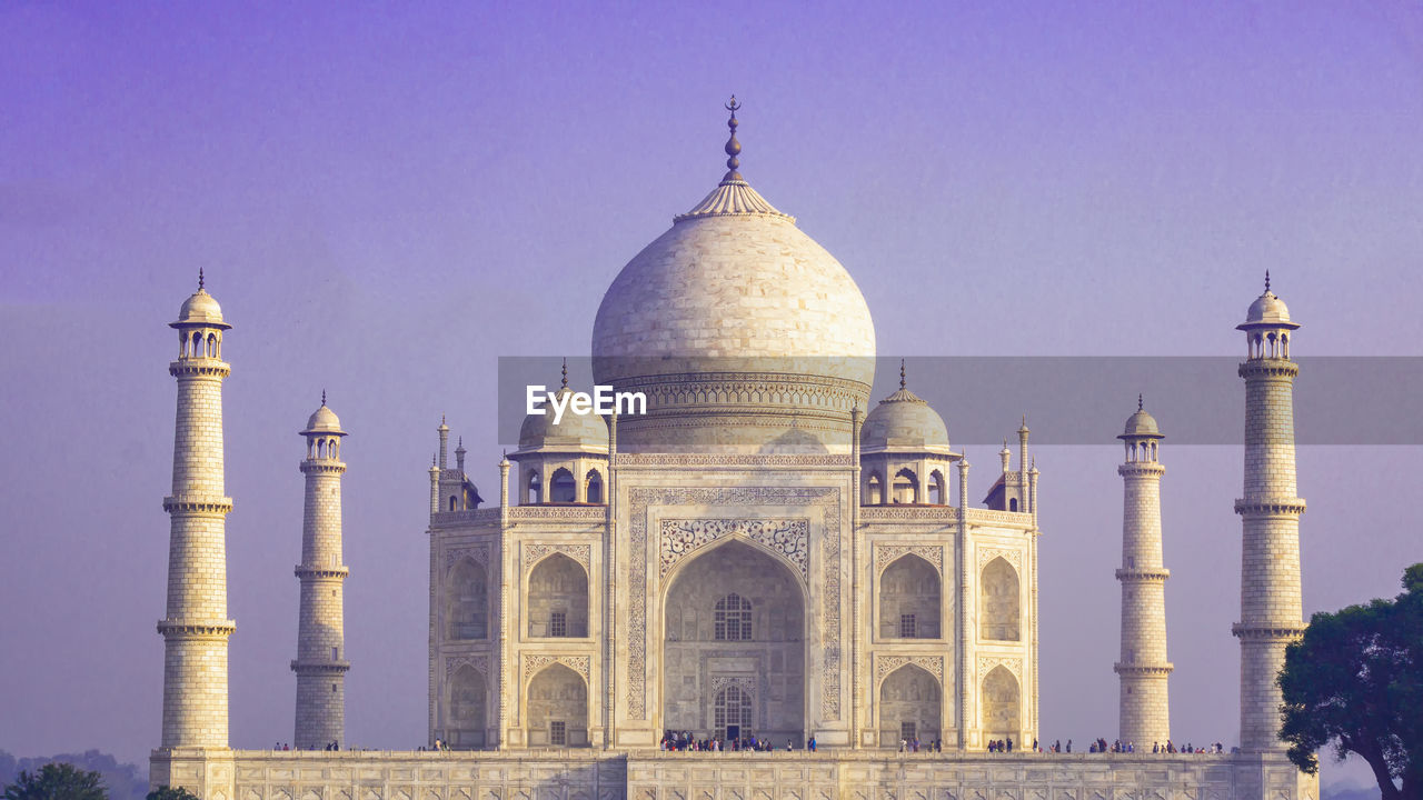 VIEW OF BUILDING AGAINST CLEAR SKY