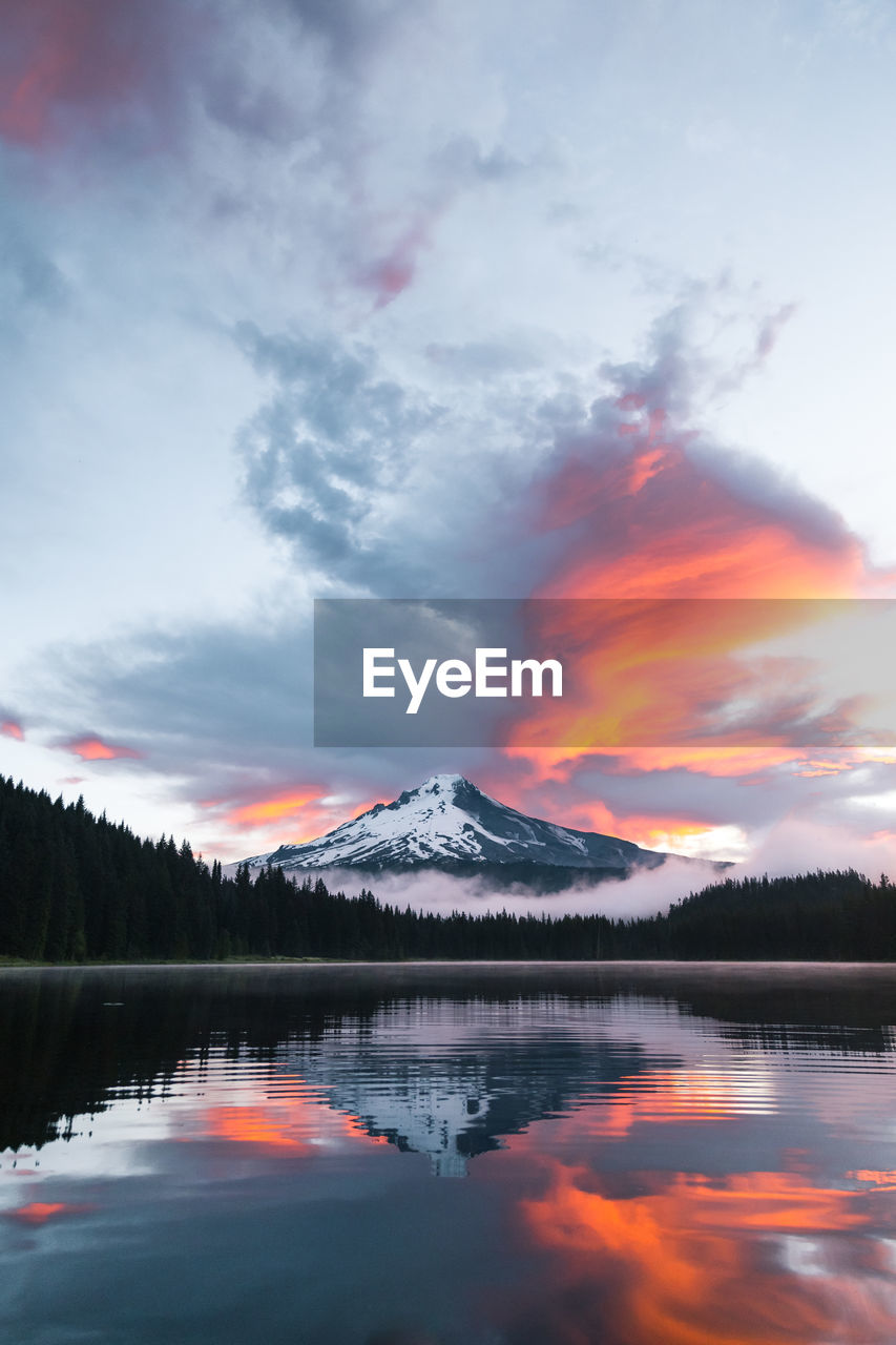 Trillium lake, oregon