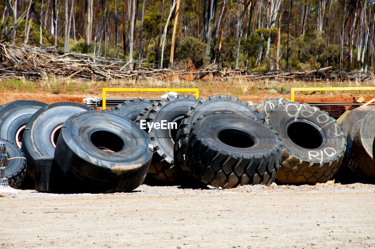 CLOSE-UP OF ABANDONED MACHINE PART