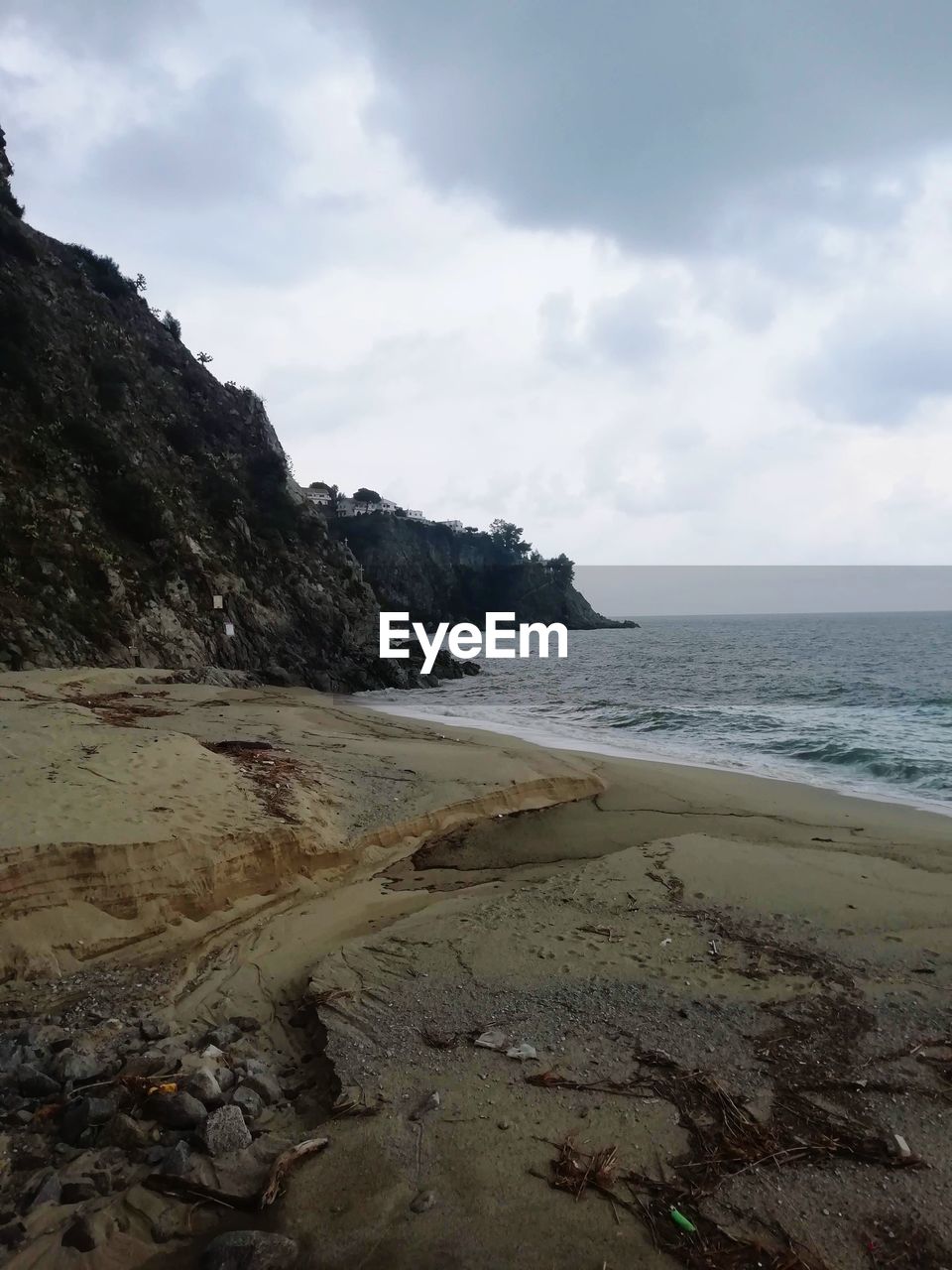 SCENIC VIEW OF BEACH