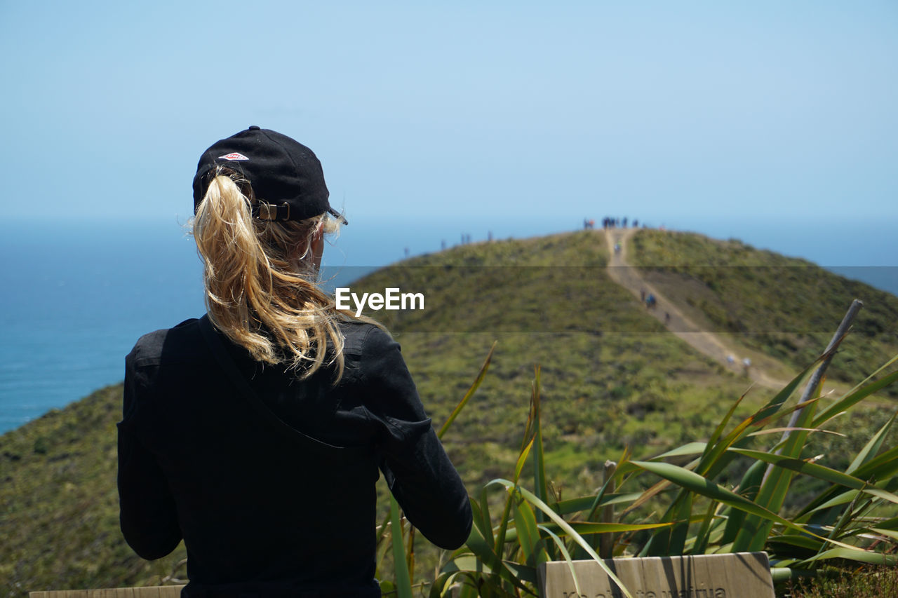 Beautiful view around cape reinga lighthouse in northland, new zealand.