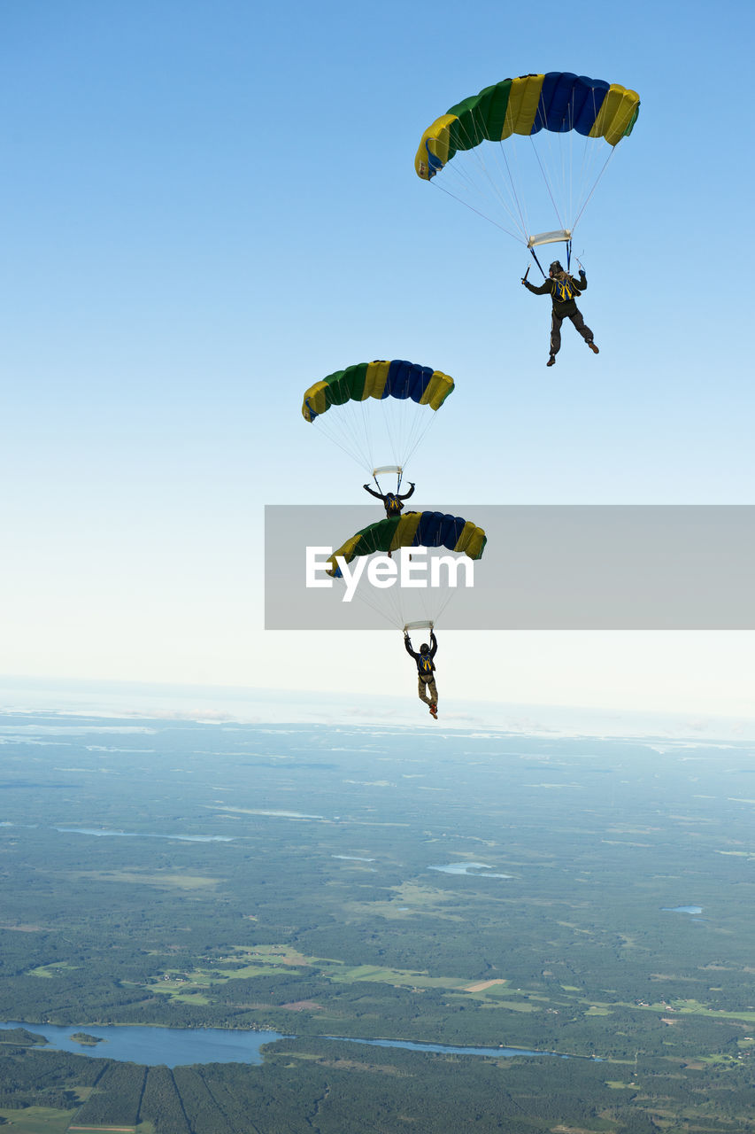 Skydivers in mid-air