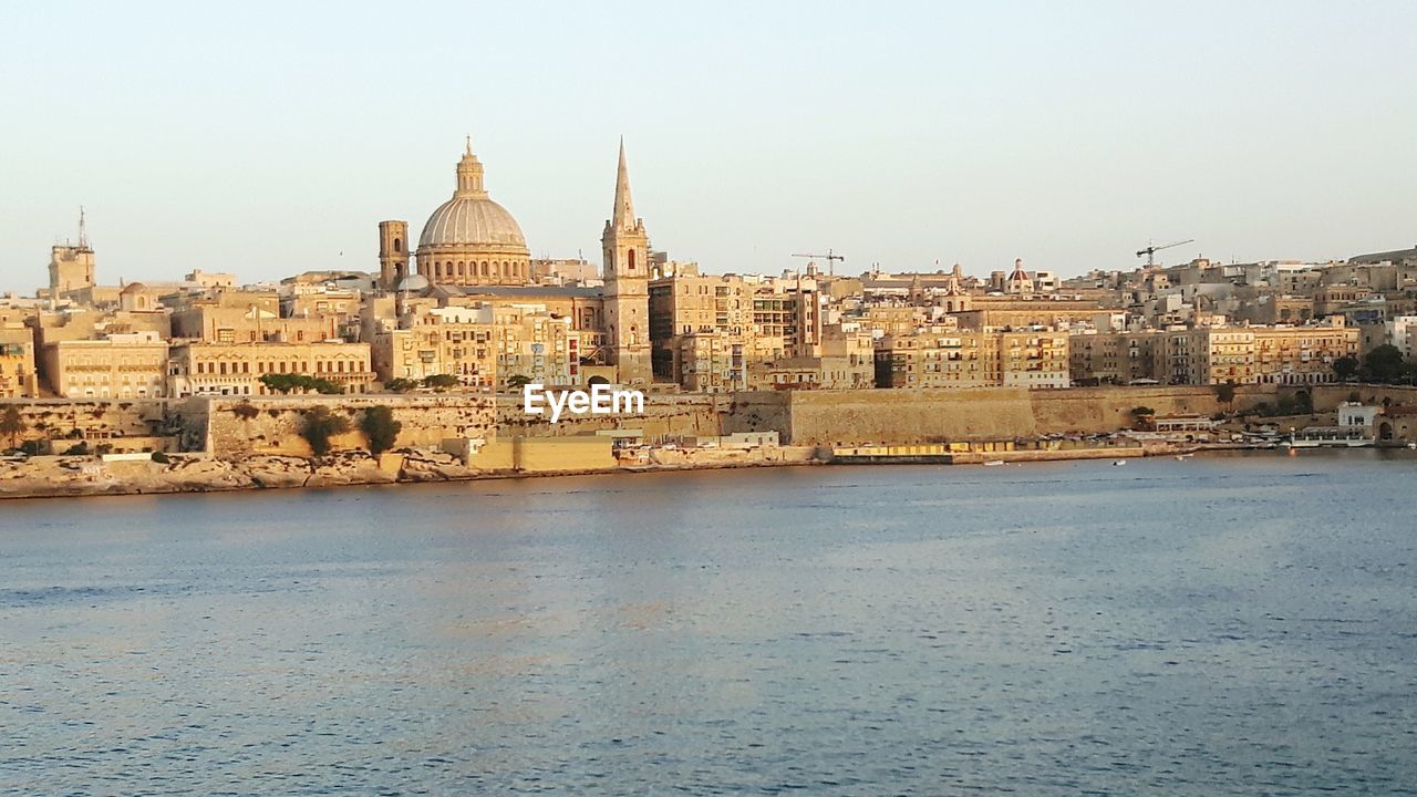 BUILDINGS AT WATERFRONT