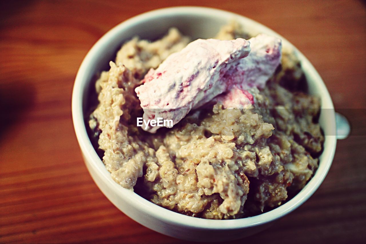 Close-up of quinoa porridge in bowl on table