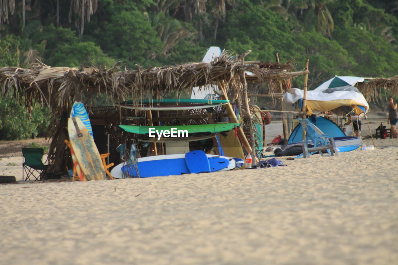 DECK CHAIRS ON BEACH