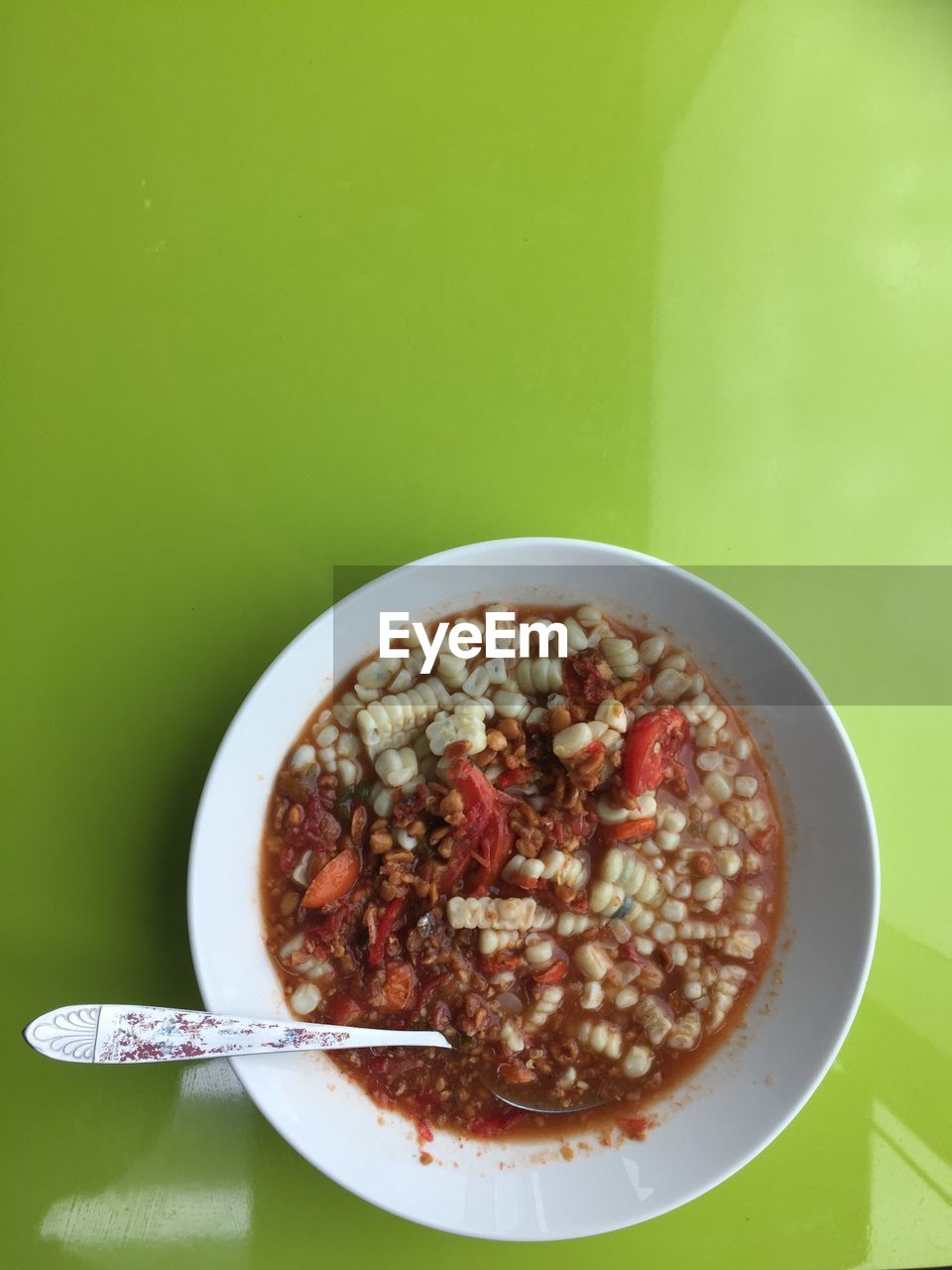 CLOSE-UP OF BREAKFAST IN BOWL