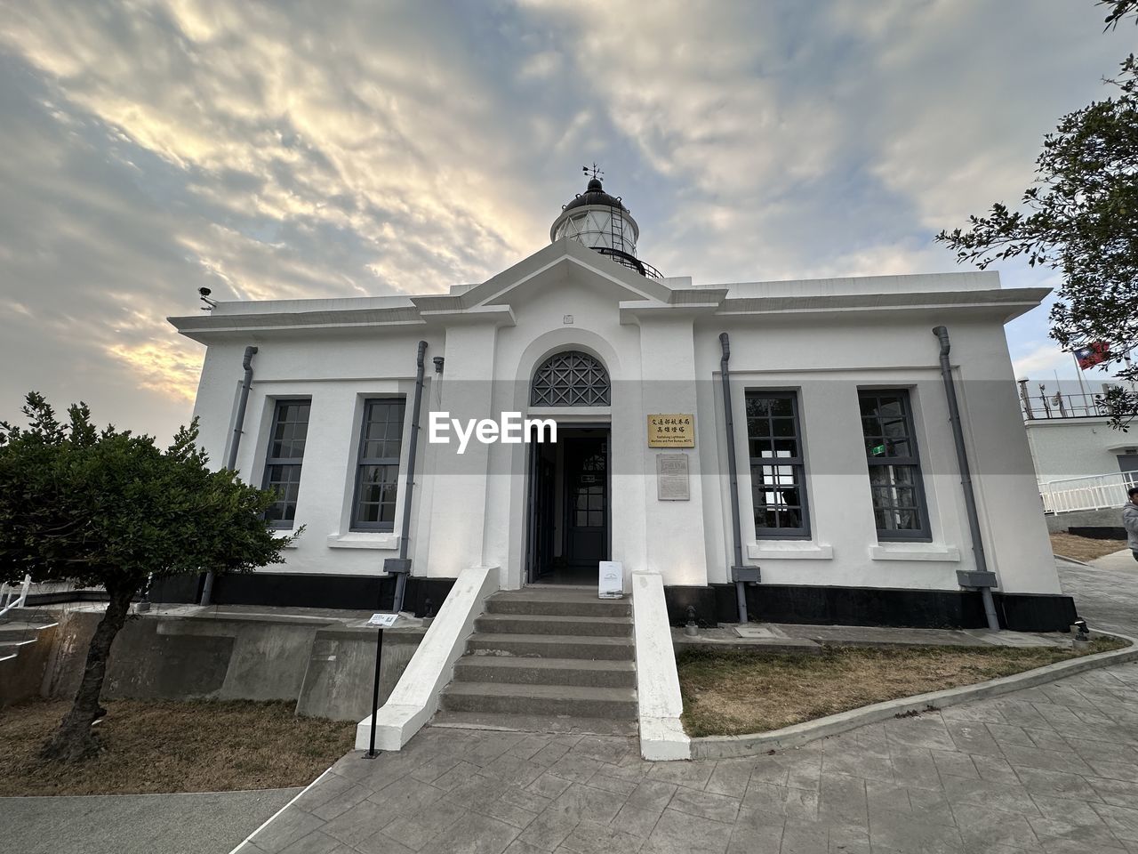 architecture, built structure, building exterior, sky, cloud, house, building, home, nature, estate, no people, plant, facade, staircase, tree, entrance, religion, outdoors, history, the past, belief, mansion, residential district, day, architectural column, city