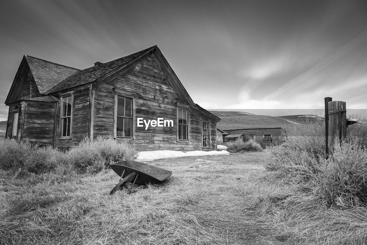 Abandoned farm house