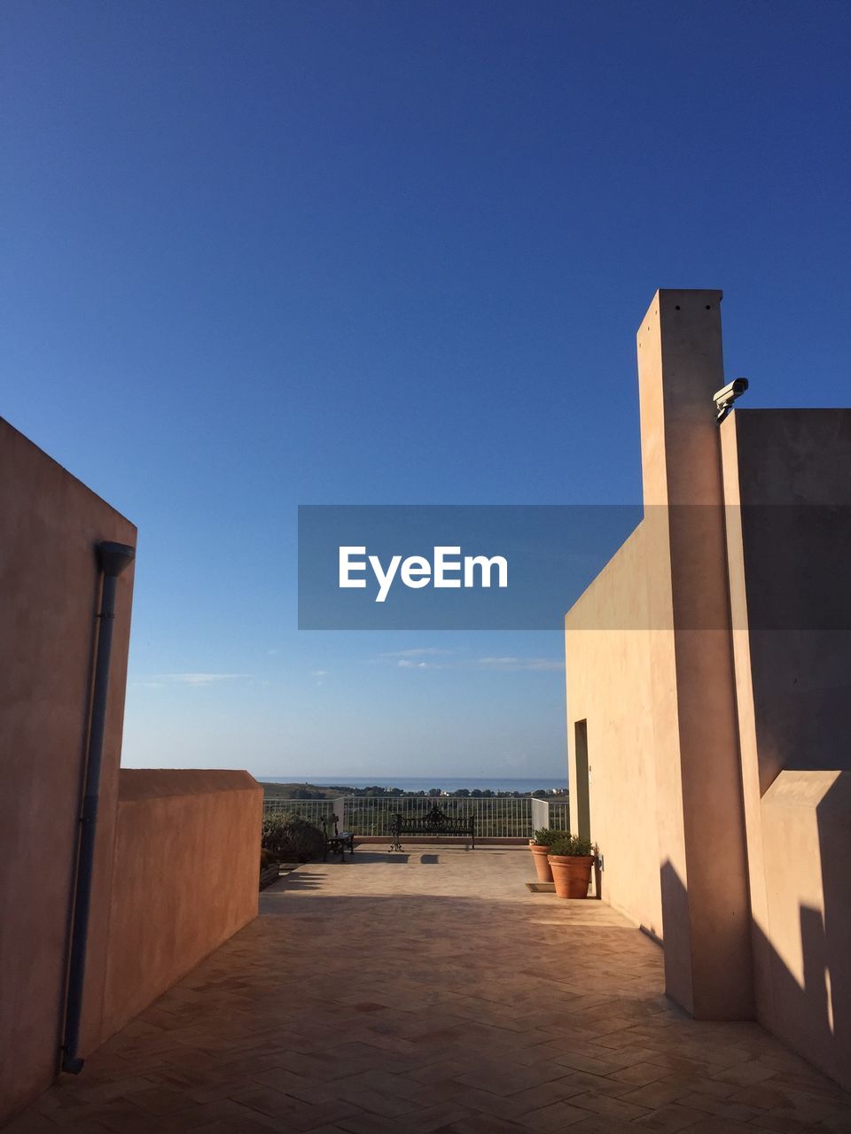 VIEW OF BUILT STRUCTURE AGAINST CLEAR BLUE SKY